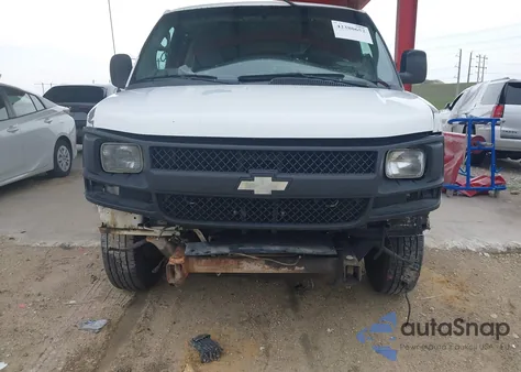 2011 Chevrolet Express 2500 Work Van z USA, uszkodzony, nr VIN 1GCWGGCA3B1127003